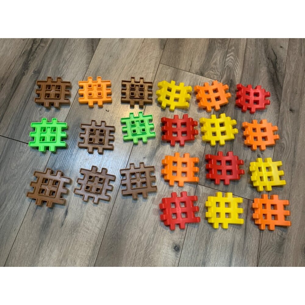 21 Pcs Little Tykes 3211G Waffle Barn Silo Replacement Blocks Brown Green Orange